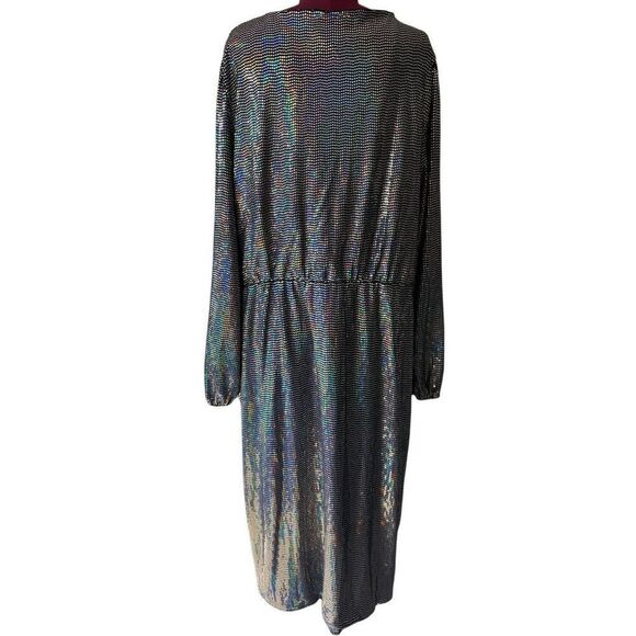 NEW Lovedrobe Luxe Mirror Disc Wrap MIDI Dress Multi Sequin size 22 Silver - Picture 5 of 11